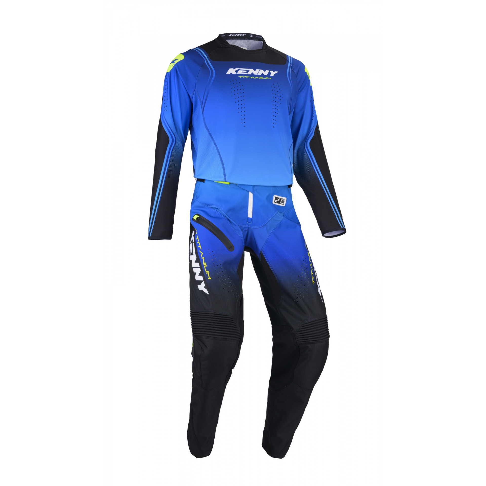 Conjunto Calça e Camisola Kenny Titanium Azul 25 Conjunto de roupa desportiva azul e preto com texto KENNY