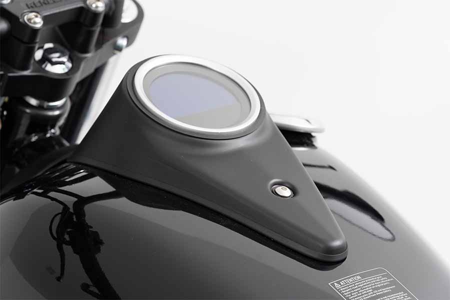 UM Renegade Freedom 125 depósito de motocicleta preto com medidor circular