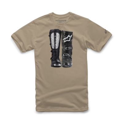 Camiseta bege com estampa de botas de motocross pretas