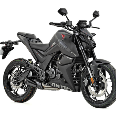 Motociclo desportivo preto com detalhes cinza