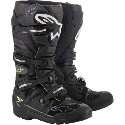 Botas pretas de motocross com fechos e detalhes amarelos e brancos