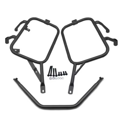 Suportes e barra metálicos pretos com parafusos para motocicleta