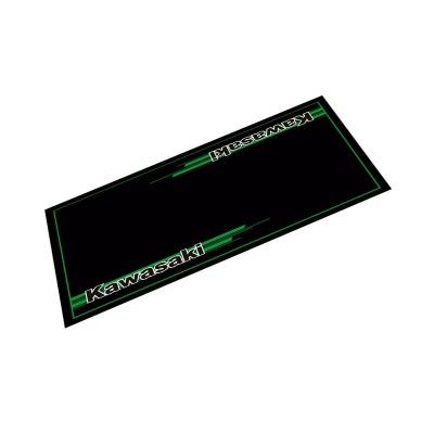 Tapete preto com bordas verdes e texto Kawasaki