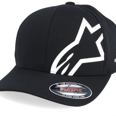 Boné preto com logótipo branco e etiqueta Flexfit na aba