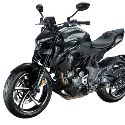 motociclo desportivo preto com carenagem mínima e logo CB500F