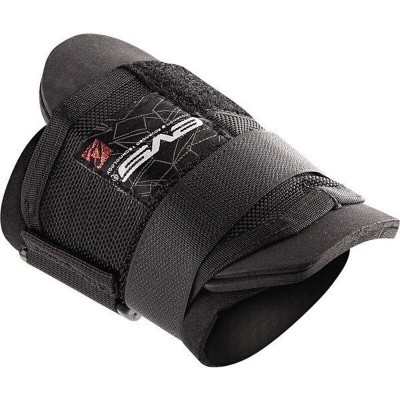 Mãos-largas negras com alça e etiqueta