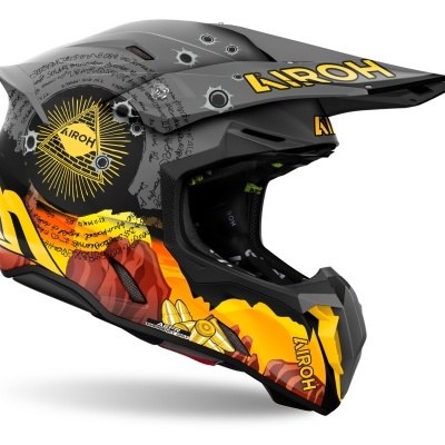 Capacete motocross Airoh preto, amarelo e laranja com gráficos