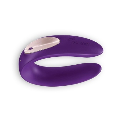 Dispositivo ergonómico em silicone roxo com detalhes bege e texto 'partner'