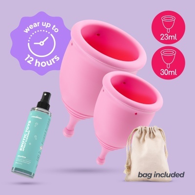 Conjunto de copas menstruais rosa, spray e saco de tecido