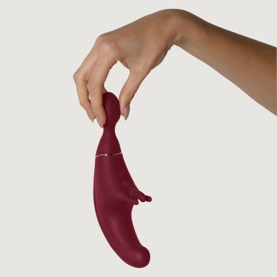 Vibrador cor vinho com detalhe em forma de patinha