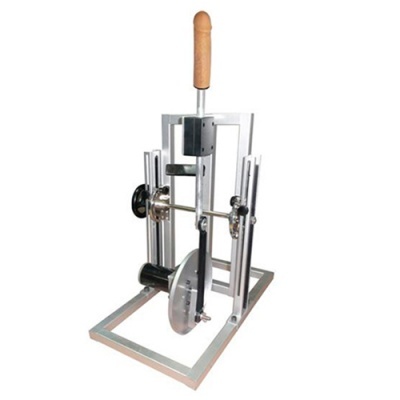 Máquina de metal para cortar com cabo de madeira