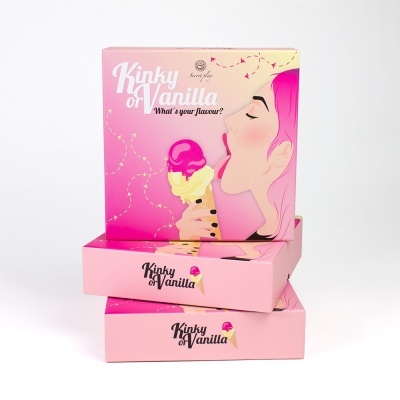 Caixas de produto rosa com desenho mulher e gelado e texto 'Kinky of Vanilla What's your flavour?'