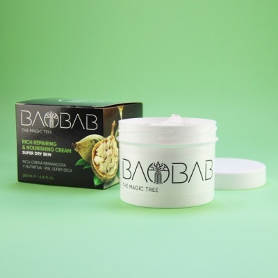 Creme BAOBAB para pele super seca em frasco branco com caixa preta
