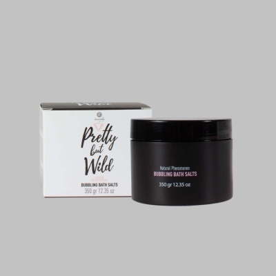 Embalagem branca e frasco preto de sais de banho efervescentes Pretty but Wild