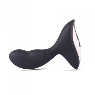 Produto anatómico preto com detalhes em rosa sobre fundo branco