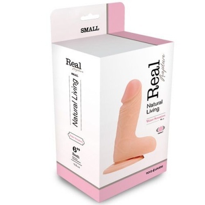 Embalagem de dildo Real Natural Living cor de pele com ventosa em fundo branco e rosa