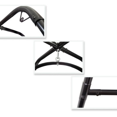 Peças metálicas pretas para estrutura com parafusos e ganchos