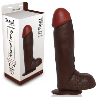 Dildo castanho realista com base de sucção e embalagem branca com texto.