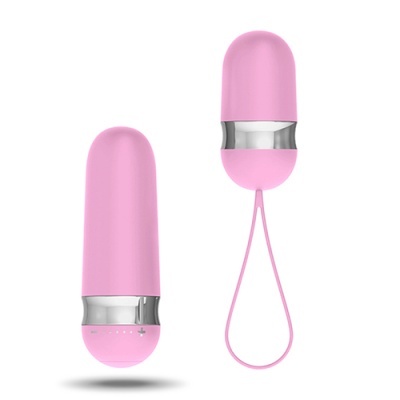 Dispositivos sexuais rosa em silicone com detalhes prateados e botões de controlo.