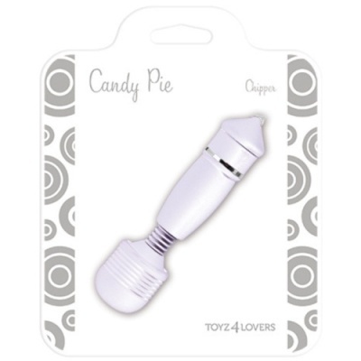 Vibrador branco com detalhes prateados em embalagem branca com padrão circular cinza e texto