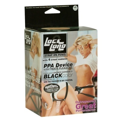 Embalagem do produto Lock Logo Strap on Penis com arnês preto e modelo feminina loira