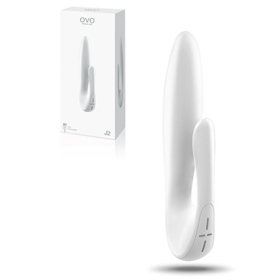 Vibrador branco com embalagem branca ao fundo
