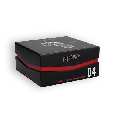 Caixa preta com detalhes vermelhos e texto Man Cave 04