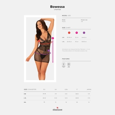 Modelo feminina com camisola de renda preta Bowessa da Obsessive e tabela de tamanhos