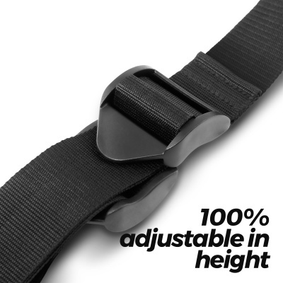 Cinto preto ajustável com fivela em plástico e texto '100% adjustable in height'.