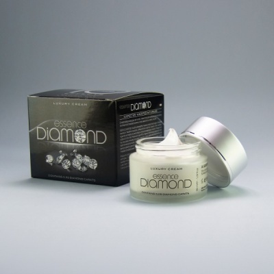 Creme essence DIAMOND com embalagem preta e frasco transparente com tampa prateada