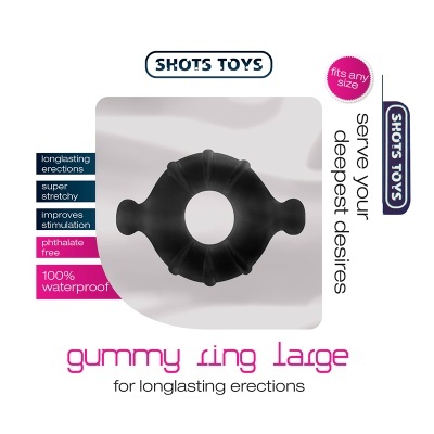Anel elástico preto gummy ring large da SHOTS TOYS em embalagem branca com texto azul e rosa