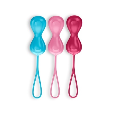 Três colheres de silicone azul, rosa claro e vermelho com alças abertas