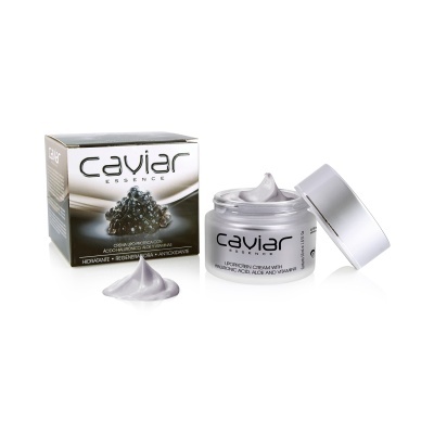 Creme hidratante Caviar Essence com embalagem prateada e caixa demonstrando caviar preto