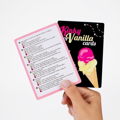 Cartas de jogo 'Kinky of Vanilla cards' com texto e ilustração de gelado em fundo branco