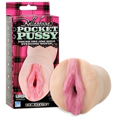 Masturbador vaginal cor pele com lábios rosa ao lado da embalagem preta e rosa xadrez