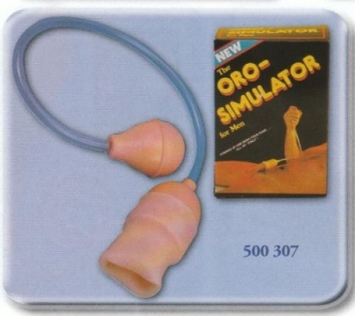 Dispositivo com tubo flexível e embalagem com texto The ORO-SIMULATOR for Men
