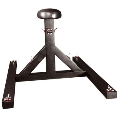 suporte de metal preto com assento acolchoado oval e ganchos nas extremidades