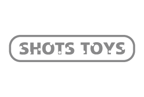 Logótipo da marca SHOTS TOYS em branco sobre fundo preto