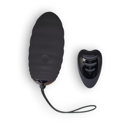 Dispositivo vibratório preto com comando à distância preto