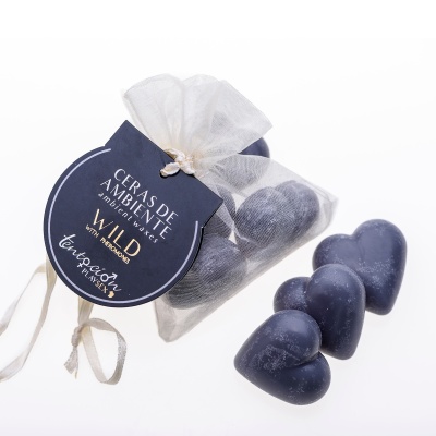 Velas em forma de coração cinza escuro com saco de organza e etiqueta azul-marinho