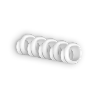 Conjunto de sete anilhas brancas circulares em fundo branco