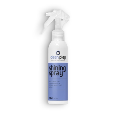 Frasco branco com pulverizador de spray e etiqueta azul com texto