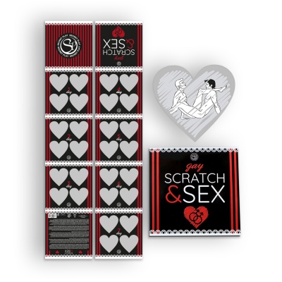 Jogo de cartas gay Scratch & Sex com design em preto, vermelho, branco e ilustração de duas figuras masculinas