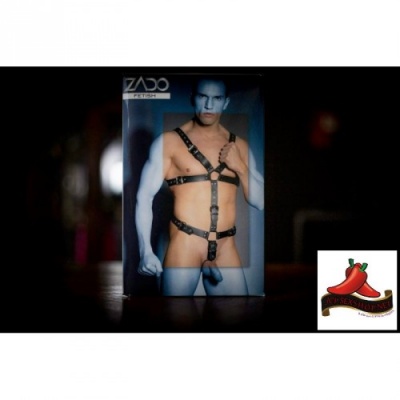 Caixa de produto com imagem de manequim azul usando arnês preto e logótipos