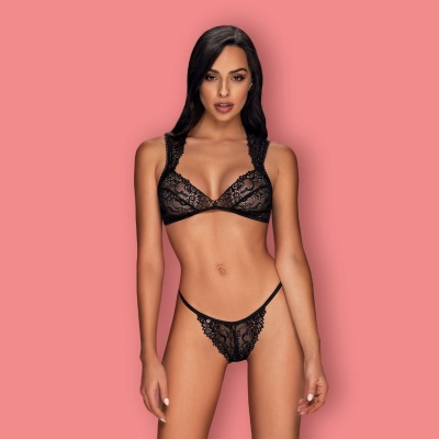 Conjunto de lingerie preto em renda com sutiã de alças largas e calcinha fio dental