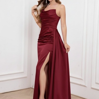 Vestido longo cetim vinho com racha e drapeado