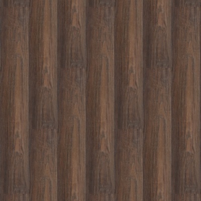 Pavimento vinílico castanho tipo madeira com textura lisa e tábuas longas.