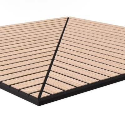 Placas de deck em material composto castanho claro com moldura preta em ângulo