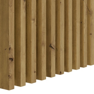 Painel de madeira com tábuas verticais em madeira clara