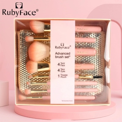 Conjunto de pincéis de maquilhagem RubyFace em embalagem transparente com estojo prateado e alça branca